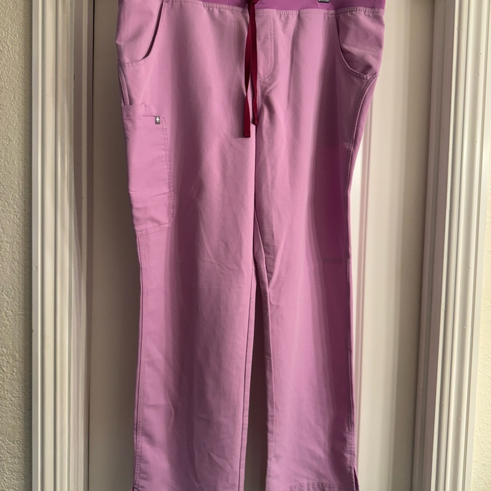 Figs Woman’s Pink Scrub Pants